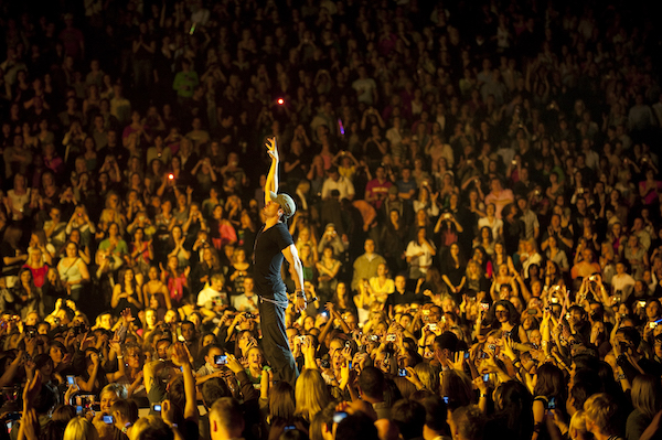 enrique-iglesias-album-and-tour---images-Enrique_Iglesias_O2-20472(1).jpg