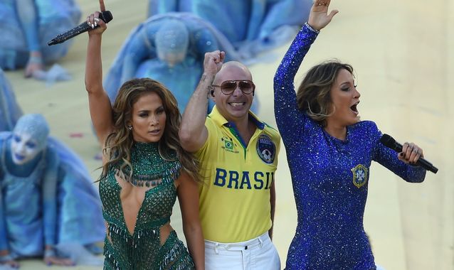 jennifer-lopez-Jennifer_Lopez-Pitbull-Claudia_Leitte-Mundial_Brasil_2014_ALDIMA20140612_0083_6.jpg