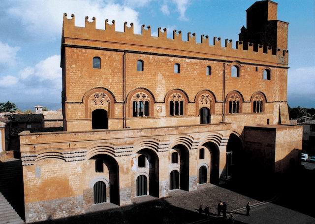 orvieto--city-of-umbri-Orvieto_palazzo-del-popolo3.jpg