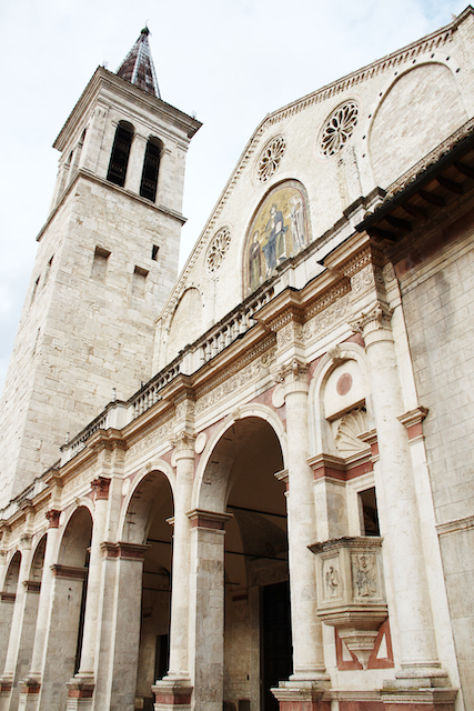 spoleto-city-of-italy-duomo_grandangolo.jpg
