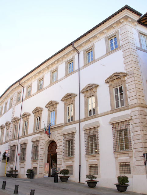 spoleto-city-of-italy-facciata_palazzo_mauri_ok.jpg