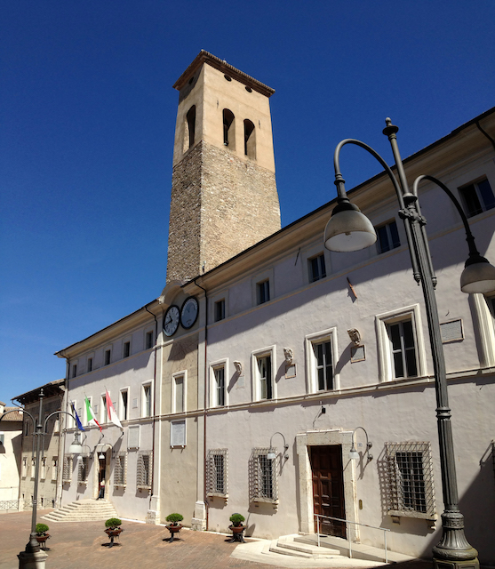 spoleto-city-of-italy-palazzo_del_comune.jpg