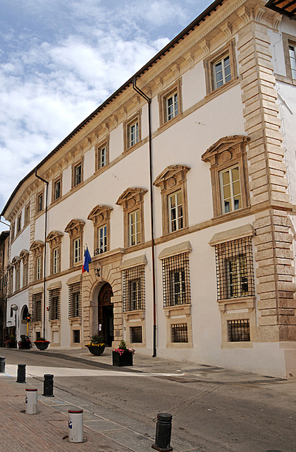 spoleto-city-of-italy-palazzo_mauri_ok_(19).jpg