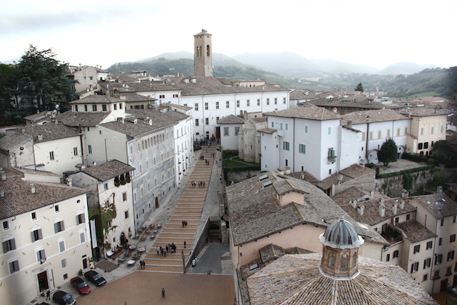 spoleto-city-of-italy-panoramica_p_duomo.jpg