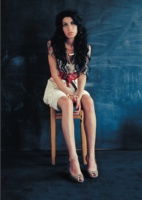 amy-winehouse---back-to-black-QdcuNlcL.png