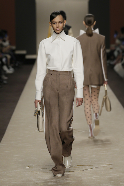 milano-fashion-week--fendi-by-karl-lagerfeld-03_FENDI__WOMEN_FW_19_20.JPG