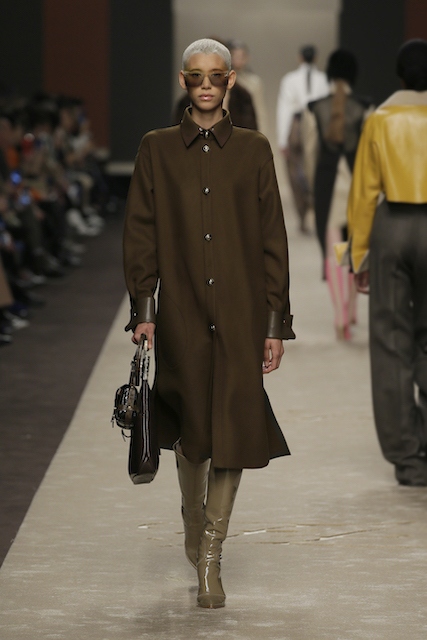 milano-fashion-week--fendi-by-karl-lagerfeld-07_FENDI__WOMEN_FW_19_20.JPG
