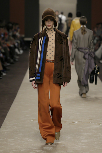 milano-fashion-week--fendi-by-karl-lagerfeld-08_FENDI__WOMEN_FW_19_20.JPG