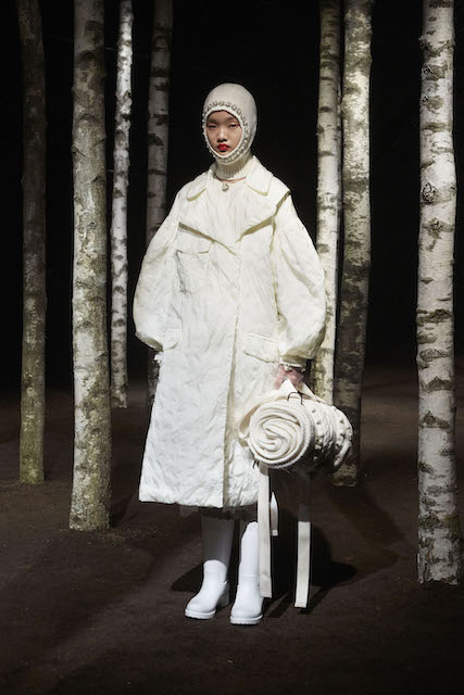 milano-fashion-week-moncler-4_MONCLER_SIMONE_ROCHA_02.jpg