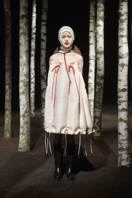 milano-fashion-week-moncler-4_MONCLER_SIMONE_ROCHA_06.jpg
