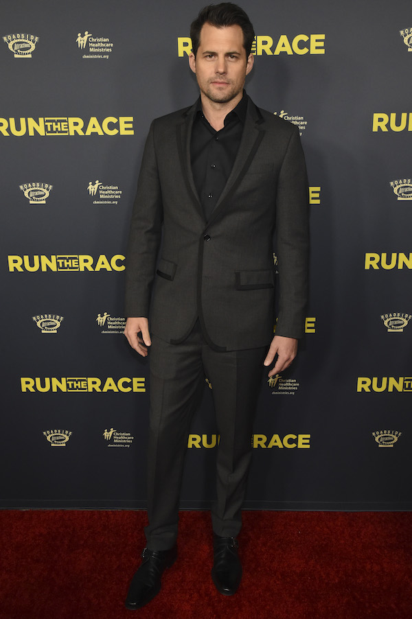 movie-fighting-with-my-family-run-the-race-PM2_3396_rgb.jpg