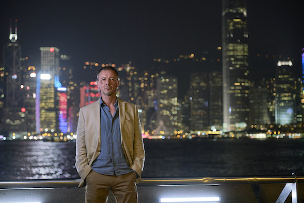 tv-series-white-dragon-white-dragon-Strangers_AKA_White_Dragon_Ep1_John_Simm_as_Jonah_Two_Brothers_and_all3media_international58_rgb.jpg