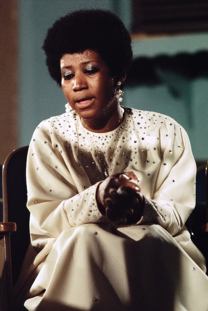 amazing-grace--the-complete-recordings-by-aretha-franklin-Aretha_Amazing_Grace_Barry_Feinstein_4-min.jpg