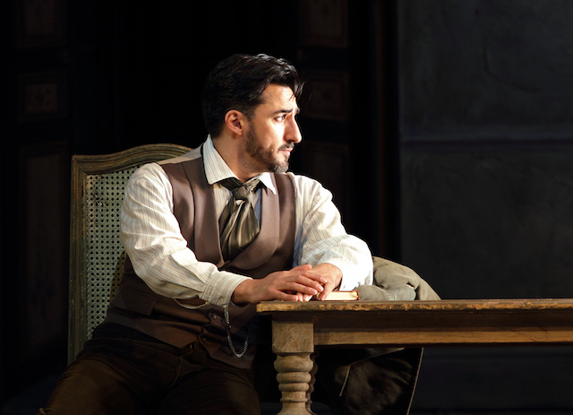 the-royal-opera-house-2018-19-200_Charles_Castronovo_as_Alfredo_Germont_(C)_ROH,_2019._Photographed_by_Catherine_Ashmore.jpg