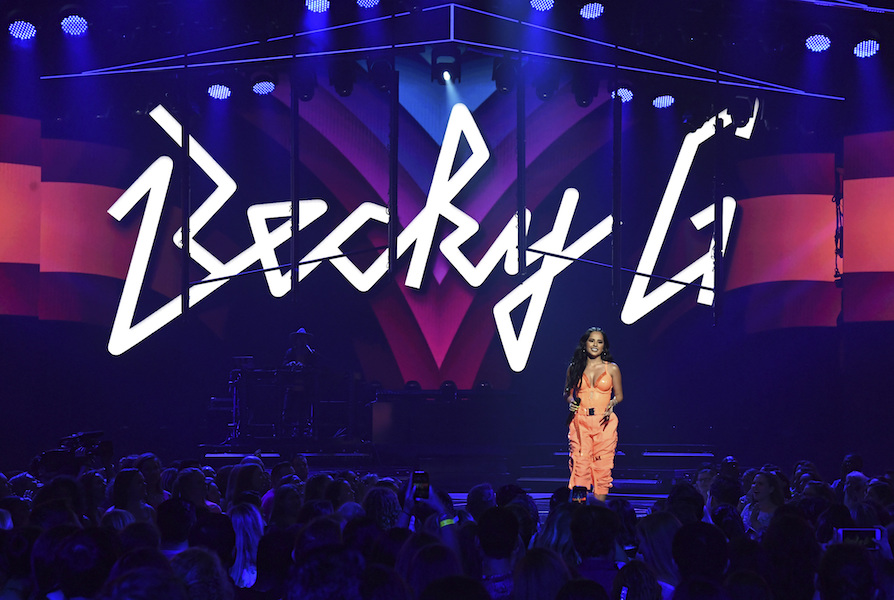 taylor-swift-album-and-tour---images-Il_Concerto_di_Prime_Day_con_Taylor_Swift,_Dua_Lipa,_SZA_e_Becky_G2.jpg