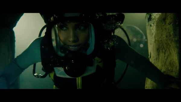 movie-47-meters-down--uncaged-47-meters-down-uncaged-Corinne_Foxx.jpeg