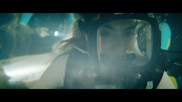 movie-47-meters-down--uncaged-47-meters-down-uncaged-Sistine_Stallone.jpg