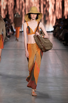 milan-fashion-week--alberta-ferretti-spring-summer-2020-collection-Milan_Fashion_Week:_Alberta_Ferretti_spring_summer_2020_collection24.jpg