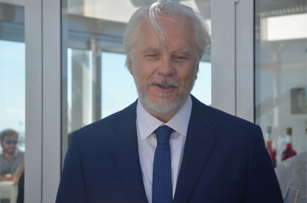 venice-film-festival-2019---movie-45-seconds-of-laughter-by-tim-robbins-Venice_Film_Festival_2019_-_Movie_45_Seconds_of_Laughter_by_Tim_Robbins16.jpg