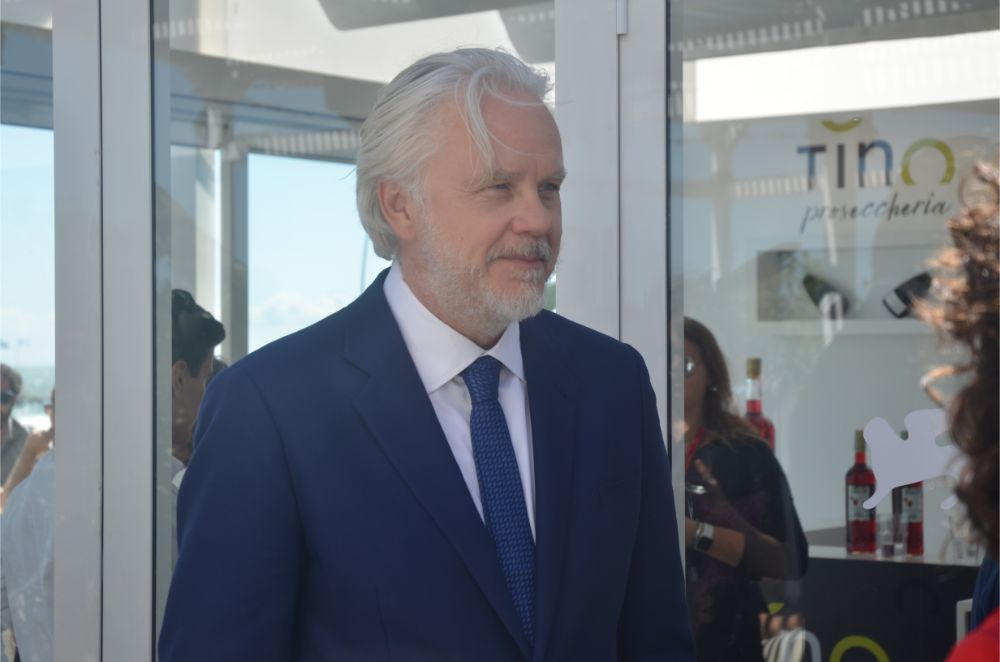 venice-film-festival-2019---movie-45-seconds-of-laughter-by-tim-robbins-Venice_Film_Festival_2019_-_Movie_45_Seconds_of_Laughter_by_Tim_Robbins8.jpg