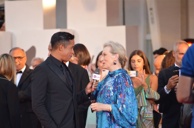venice-film-festival-2019---red-carpet-the-laundromat-by-steven-sodeberg-with-meryl-streep-Venice_Film_Festival_2019_-_The_Laundromat_by_Steven_Sodeberg_with_Meryl_Streep_(4).jpg