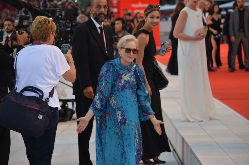 venice-film-festival-2019---red-carpet-the-laundromat-by-steven-sodeberg-with-meryl-streep-Venice_Film_Festival_2019_-_The_Laundromat_by_Steven_Sodeberg_with_Meryl_Streep_(7).jpg