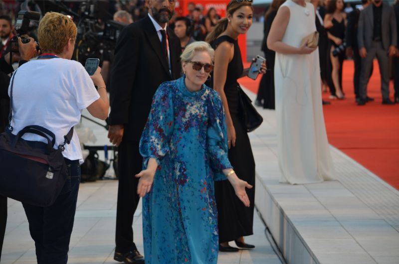 venice-film-festival-2019---red-carpet-the-laundromat-by-steven-sodeberg-with-meryl-streep-Venice_Film_Festival_2019_-_The_Laundromat_by_Steven_Sodeberg_with_Meryl_Streep_(8).jpg