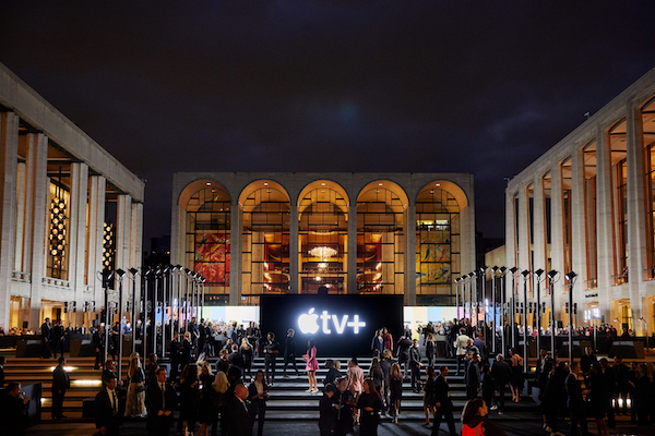 tv-series-the-morning-show-Apple_The-Morning-Show-Premiere_Josie-Robertson-Plaza_102819.jpg