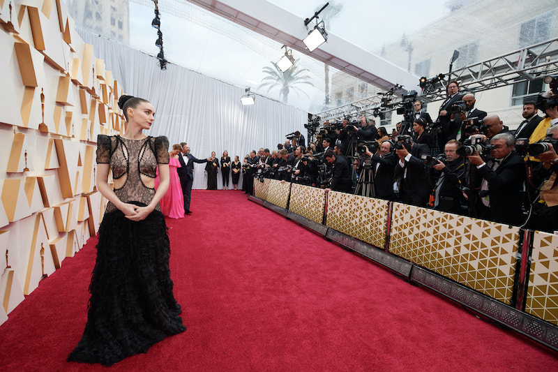 academy-awards---oscars-2020--the-best-outfits-and-dresses----images-Academy_Awards,__Oscars_2020__the_best_outfits_and_dresses_-__images26.jpg