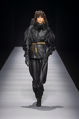 milan-fashion-week--alberta-ferretti-autumn-winter-2021-collection-Milan_Fashion_Week:_Alberta_Ferretti_autumn_winter_2021_collection22.jpg