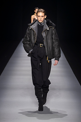 milan-fashion-week--alberta-ferretti-autumn-winter-2021-collection-Milan_Fashion_Week:_Alberta_Ferretti_autumn_winter_2021_collection31.jpg