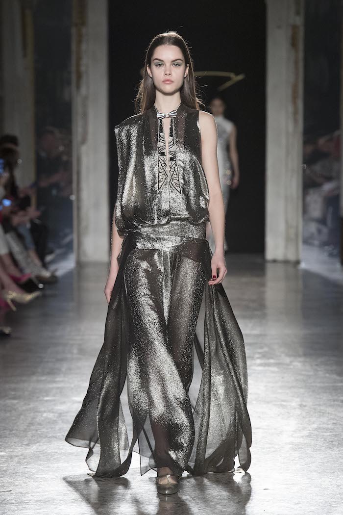 milan-fashion-week--genny-autumn-winter-2021-collection-Milan_Fashion_Week:_Genny_autumn_winter_2021_collection25.jpg