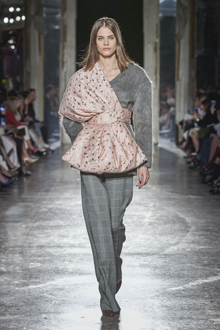 milan-fashion-week--genny-autumn-winter-2021-collection-Milan_Fashion_Week:_Genny_autumn_winter_2021_collection45.jpg