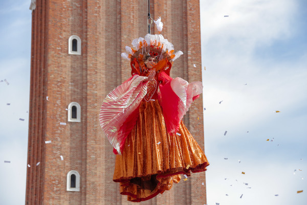 venice--city-of-italy-to-visit-Carnival_of_Venice24.jpg