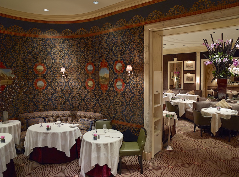 café-carlyle-in-new-york---images-Lower_Gallery_&_Restaurant_2013_(Andrew_Moore).jpeg