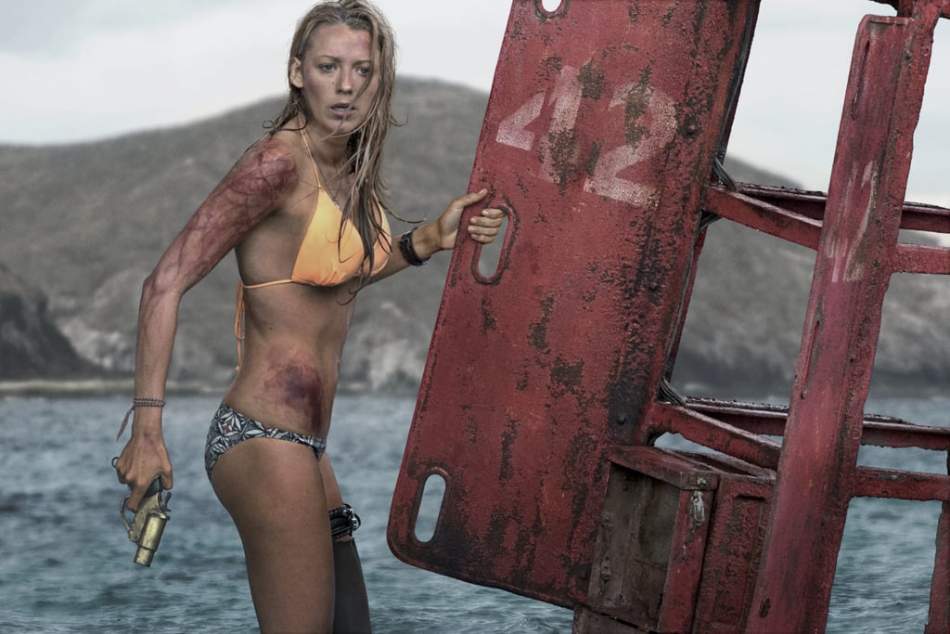 'Blake Lively did a huge work in this movie': interview with actor from  'The Shallows' Óscar Jaenada