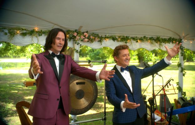 movie-bill-ted-face-the-music-_Bill_&_Ted_Face_the_Music_with_Keanu_Reeves_(4).jpg