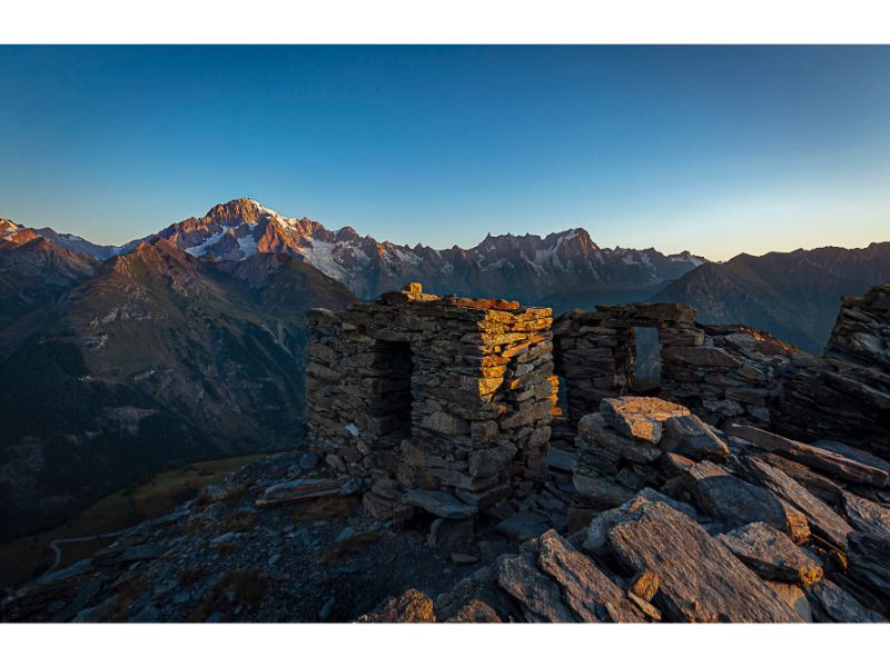 italy---valle-daosta---images-09_Stefano_Torrione_Valle_d’Aosta,_Colle_della_Croce.jpg