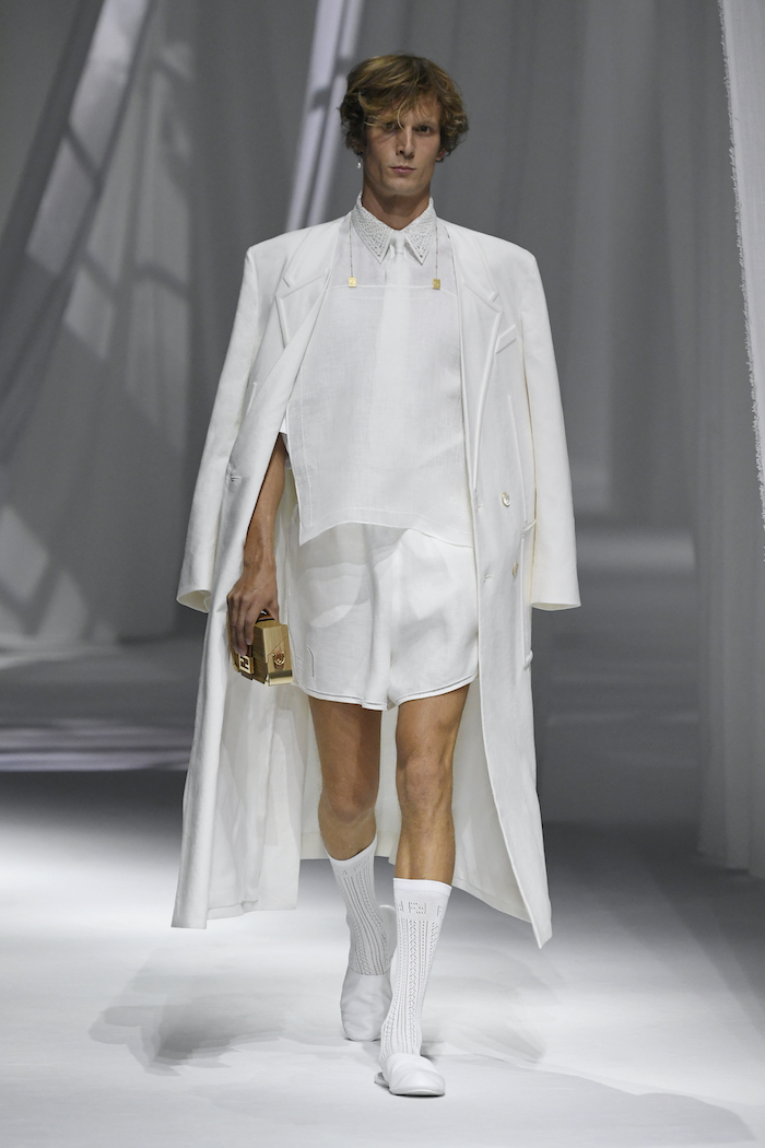 milan-fashion-week--fendi-spring-summer-2021-collection-Milan_Fashion_Week:_Fendi_spring_summer_2021_collection25.JPG