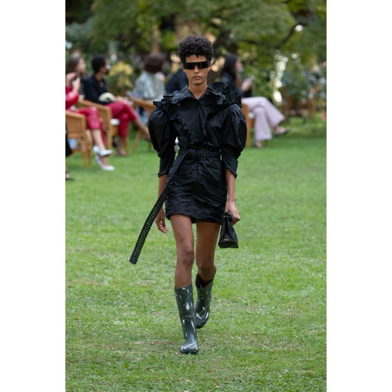 milan-fashion-week--philosophy-di-lorenzo-serafini-spring-summer-2021-collection-Milan_Fashion_Week_Philosophy_di_Lorenzo_Serafini_spring_summer_2021_collection_(27).jpg