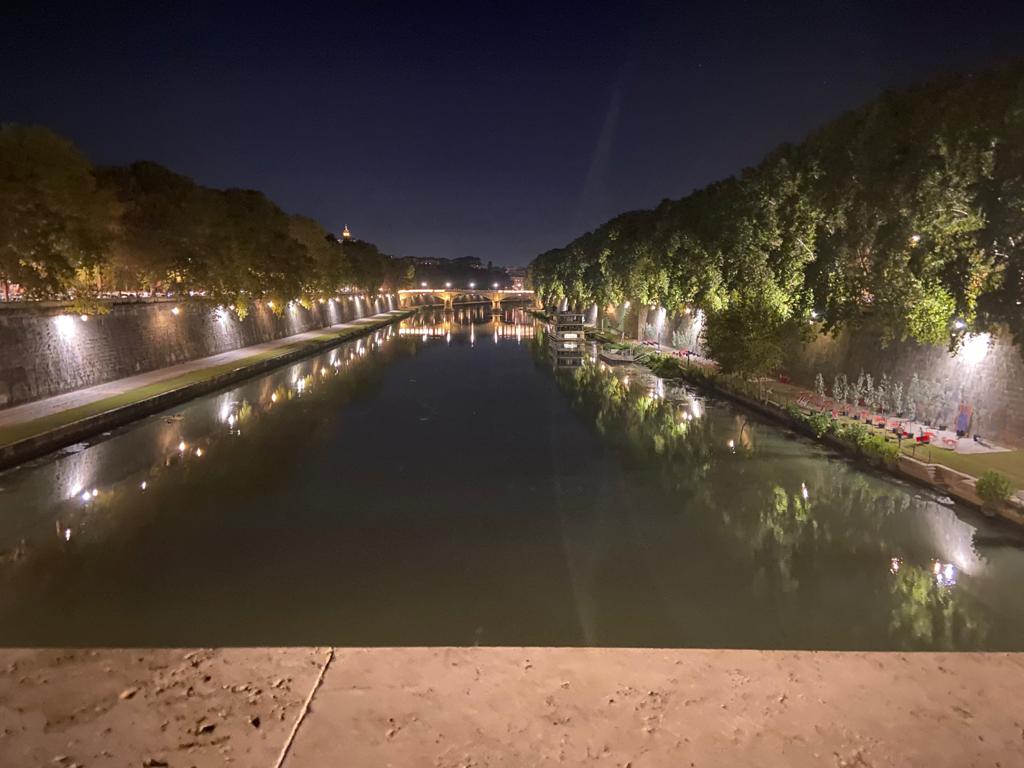 rome---piazza-tevere---images-Rome_-_'Piazza_Tevere'_-_images_(1).jpeg