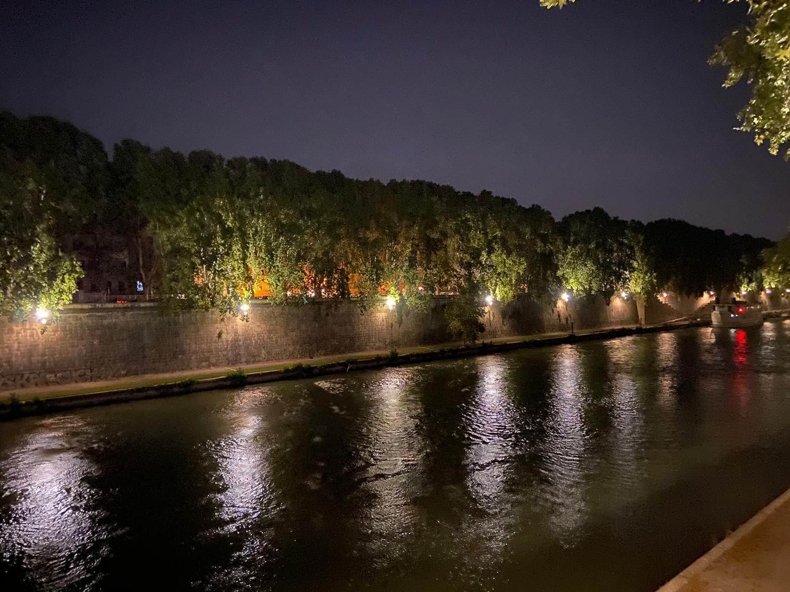 Rome - 'Piazza Tevere' - images