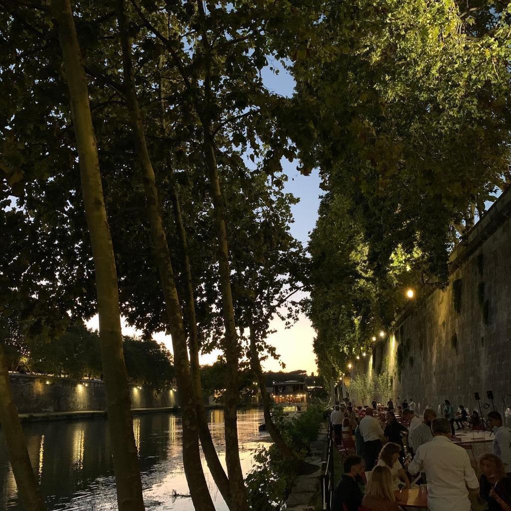rome---piazza-tevere---images-Rome_-_'Piazza_Tevere'_-_images_(2).jpeg