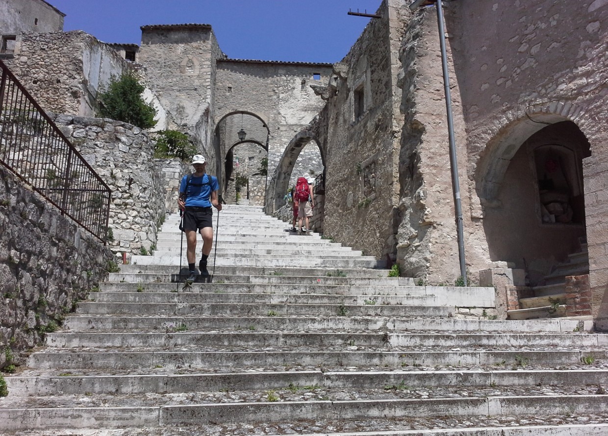 via-francigena-in-france-and-italy---images-Via_Francigena_in_France_and_Italy_-_images_(11).jpg