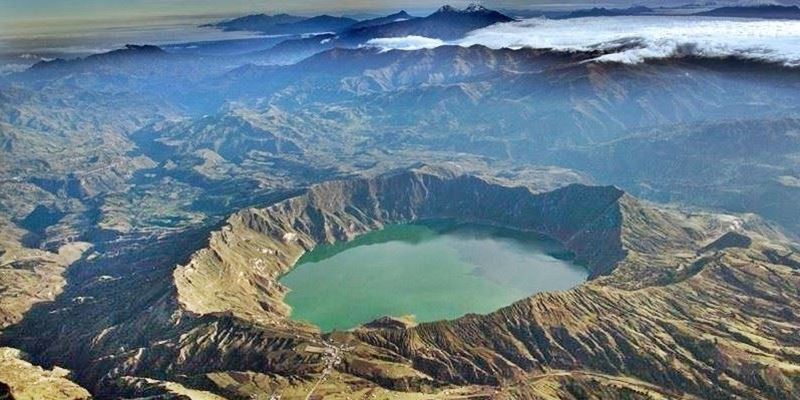 quilotoa--lake-Lake-Quilotoa-Ecuador2.jpg