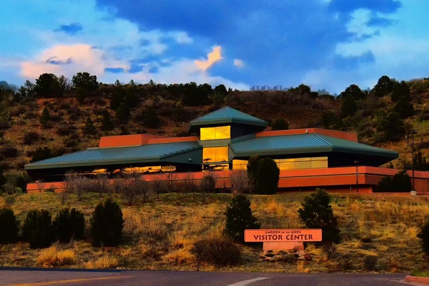 garden-of-the-gods---colorado-springs---united-states---images-Garden_of_the_Gods_Colorado,_United_States_(1).jpg