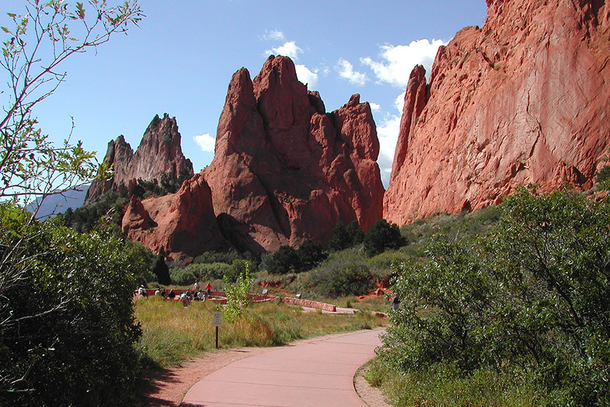 garden-of-the-gods---colorado-springs---united-states---images-Garden_of_the_Gods_Colorado,_United_States_(4).jpg