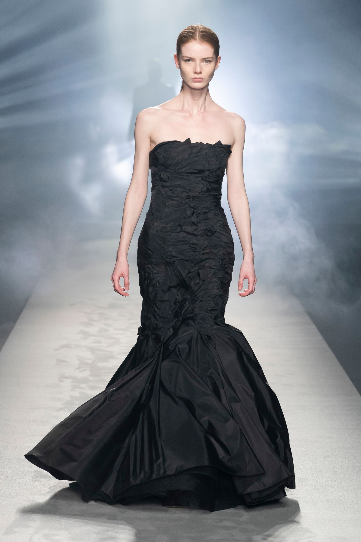 milan-fashion-week--alberta-ferretti-autumn-winter-2022-collection-milan-fashion-week--alberta-ferretti-autumn-winter-2022-collection_(18).jpg