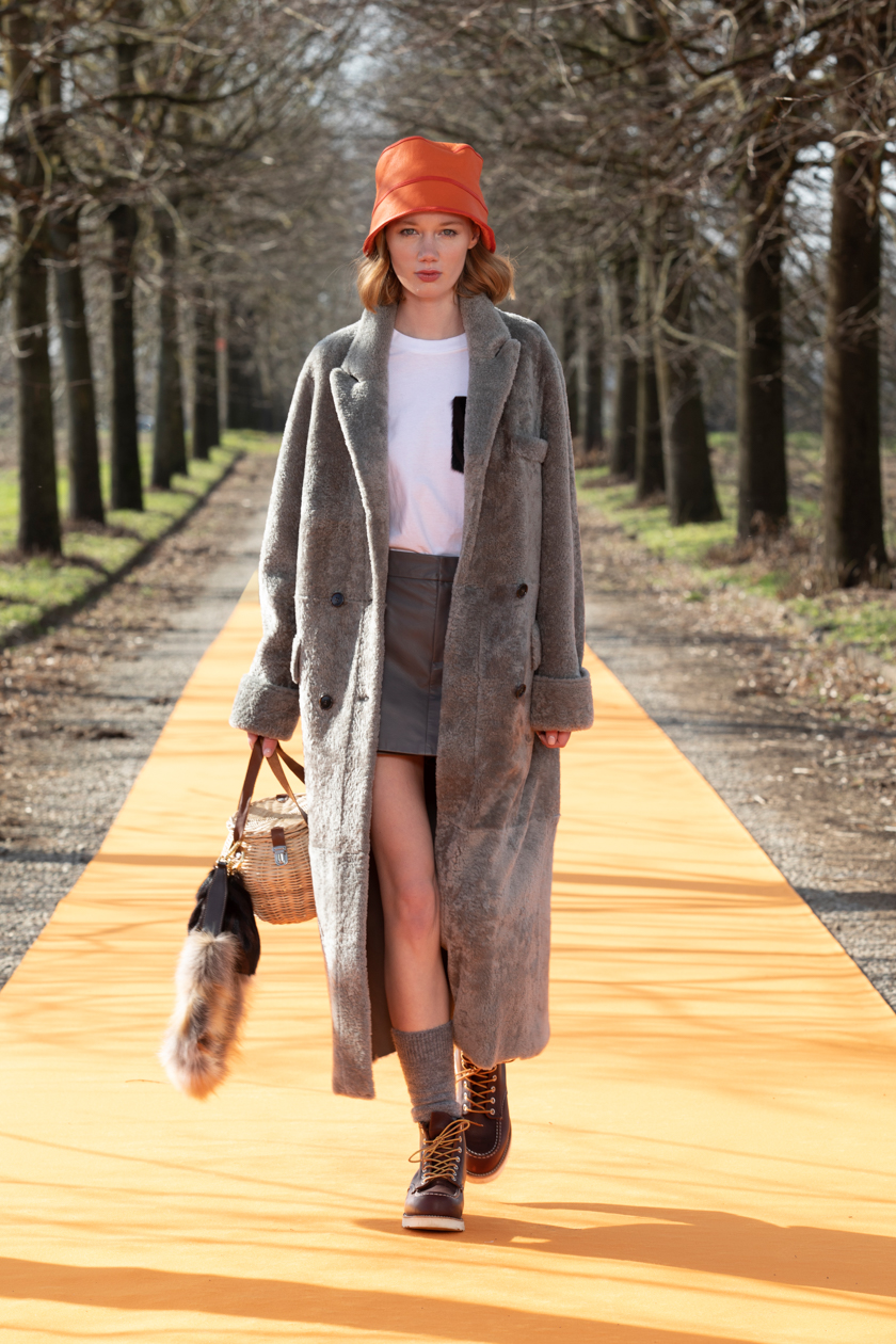 milan-fashion-week--simonetta-ravizza-autumn-winter-2022-collection-milan-fashion-week--simonetta-ravizza-autumn-winter-2022-collection_(13).jpg