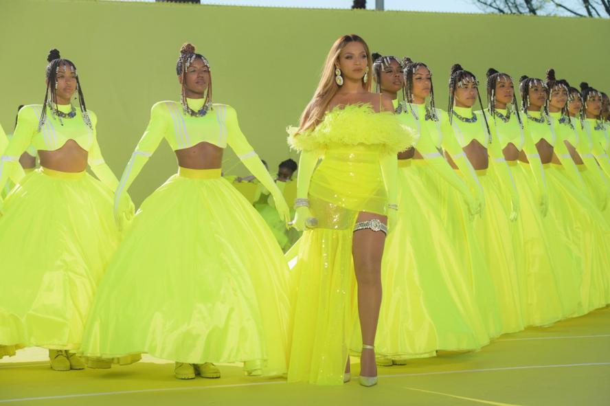 academy-awards--oscar-2022---backstage-images-Beyoncé_during_the_ABC_telecast_of_the_94th_Oscars®_at_the_Dolby_Theatre_at_Ovation_Hollywood_in_Los_Angeles,_CA,_on_Sunday,_March_27,_2022..jpg